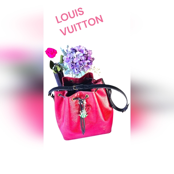 Louis Vuitton Handbags - Louis Vuitton Authentic Epi Leather Bucket Bag in Red and black Sz Large